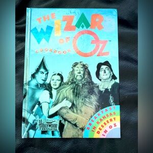 🌷 Vintage 1993 Holywood Hotplates Wizard of Oz Cookbook ISBN 1-55859-582-1